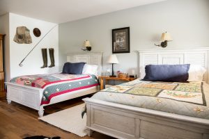 The Lilly Room | Beautiful guestroom at Healing Waters Lodge